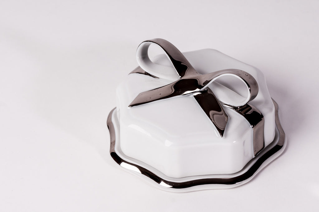 Lovely Porcelain Box With Platinum Ribbon - Diamond Fine Porcelain - 2